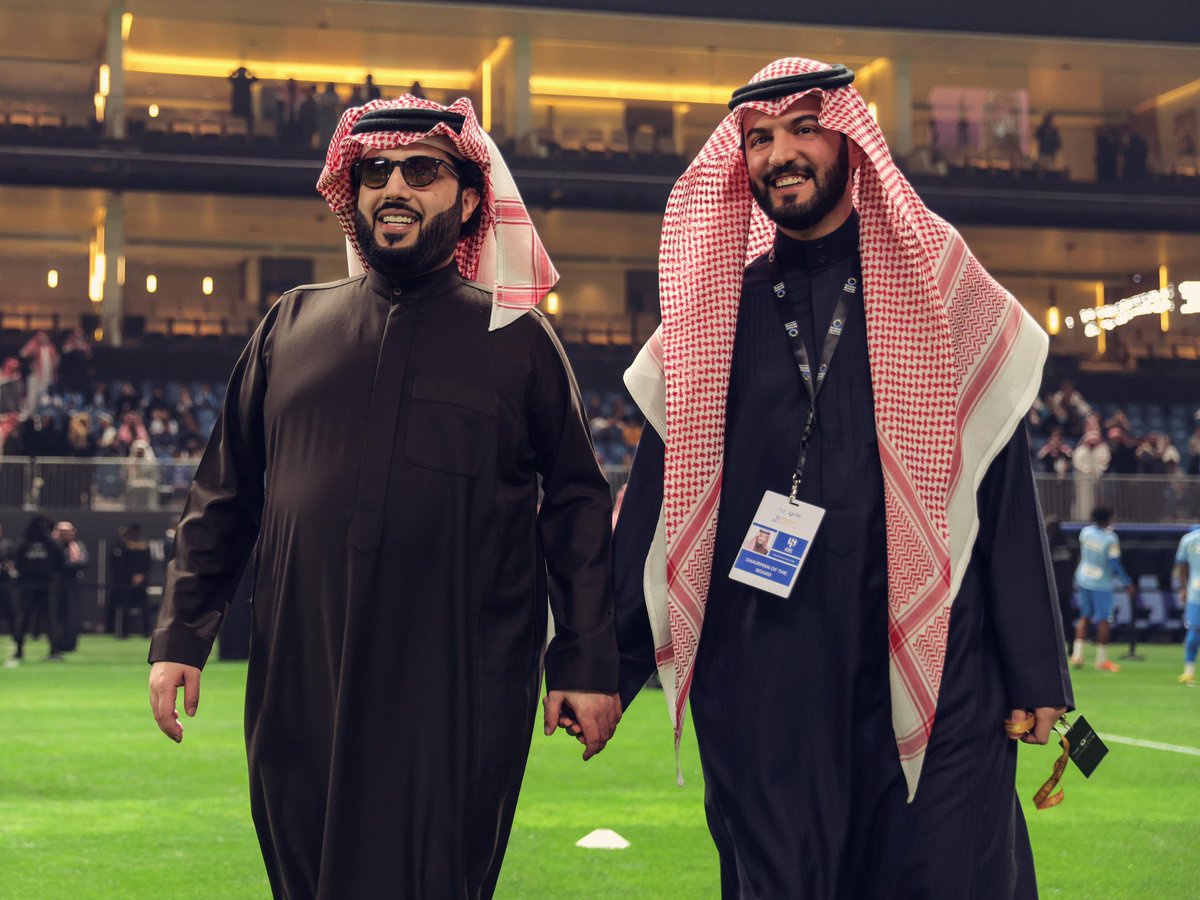 مع احد المعجبين ❤️🔥😎