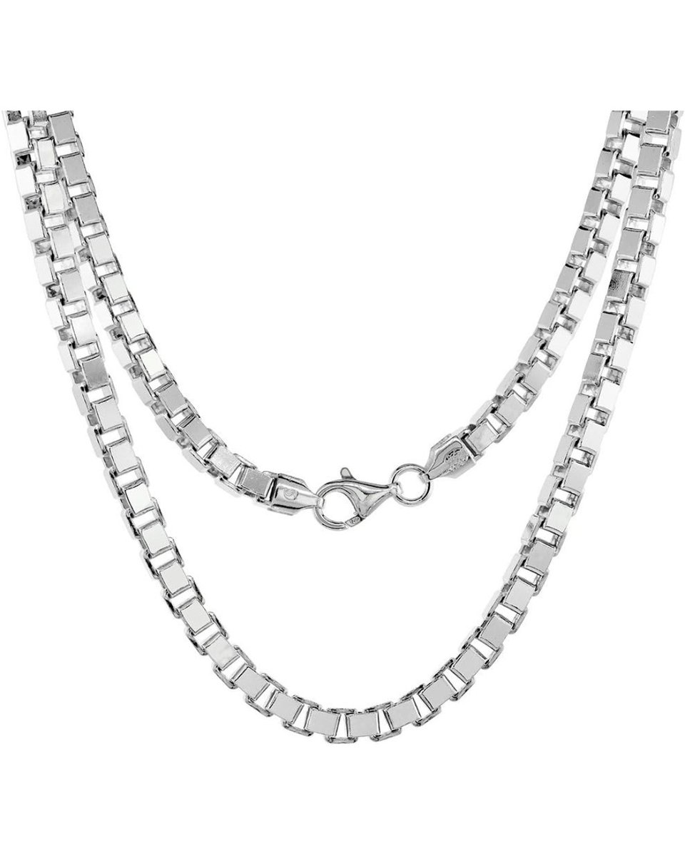 jewelry786's tweet image. Explore the elegance of geometric precision with a Box Chain necklace – where style meets durability.
#boxchain #chain #chainjewelry #jewelry
mensjewlery.org/box-chain/