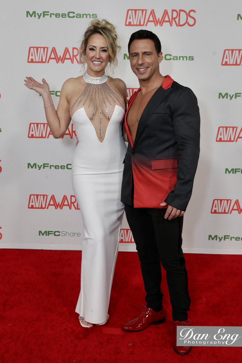 The with hosts of the AVN and GayVN Red Carpets @ImBrettRossi @DRRIDEOUTcom . . @AVNMediaNetwork @AEexpo @avnawards @AVNMagazine @GayVN @ResortsWorldLV #AVN #GayVN #RedCarpetEvents #AVNAwards #RedCarpet