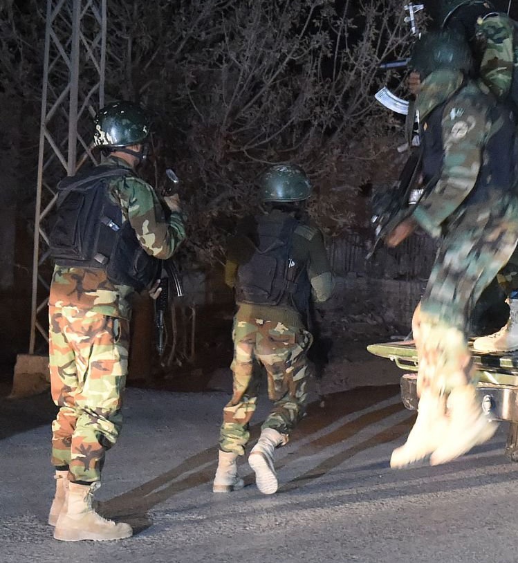 SONOFNATION7's tweet image. اس وقت بلوچستان کے شہر #مچھ میں دہشتگرد تنظیم  #BLA  نے شہر میں  پندرہ کے قریب راکٹ پھینک دیں ہے ۔ذرائع کے مطابق اب تک کافی گھروں کو نقصان پہنچا  ہے ۔سکیورٹی فورسز کی طرف سے جوابی  کاروائی میں کہی کتے سرمچار مارے گئےتمام دہشت گردوں کو جہنم واصل کر دیا جائے گا!
@MrPakistani89