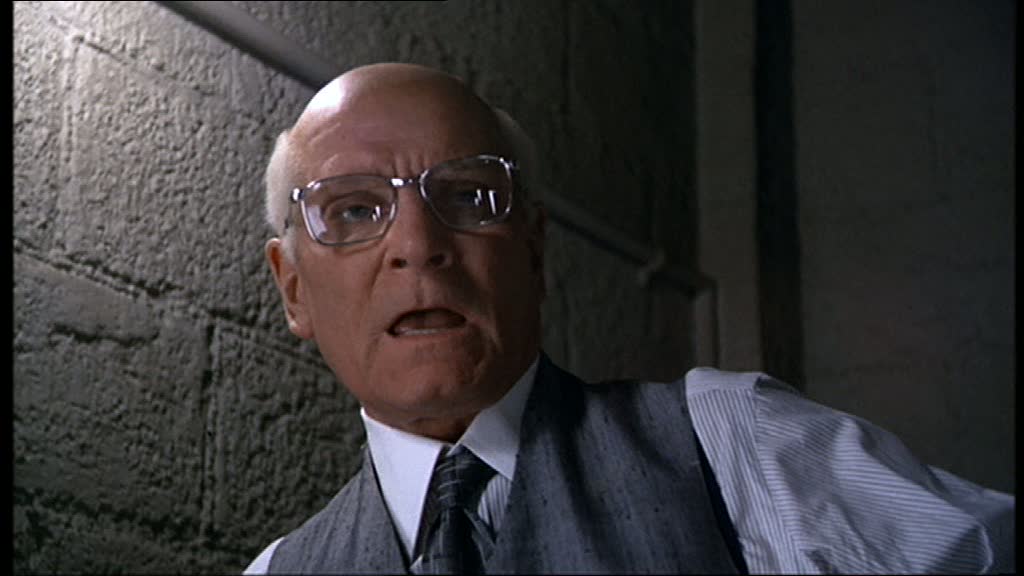 Rocco_Parondi's tweet photo. "Is it safe?"
Laurence Olivier is the scary Nazi Szell in "Marathon Man" (1976) by John Schlesinger
#MarathonMan #LaurenceOlivier #JohnSchlesinger #Isitsafe #cultmovies https://t.co/4X8Gml8l8x