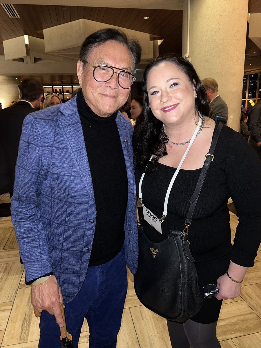 Speaking up and being fearless are important lessons that I’ve learned from my #wealthheroes. 

Your opinion counts! Owning your right to respectfully disagree is the ultimate power move. Great to meet you:
<a href="/theRealKiyosaki/">Robert Kiyosaki</a>