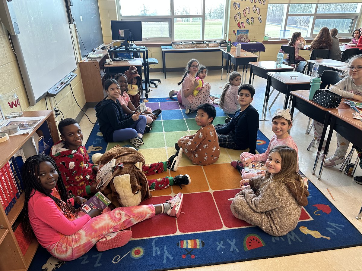 Snuggle Up and Read Day at AOOL.  Bringing a love of literacy alive and well! <a href="/HWCDSB/">HWCDSB</a>