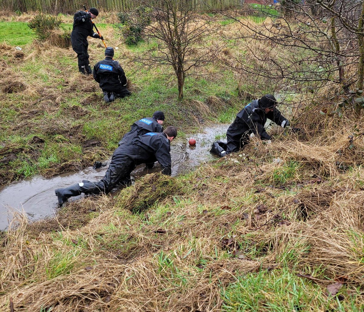 YaTHMarineUnit's tweet photo. Not all water we search is deep! Helping our colleagues in @WestYorksPolice with a search earlier today. https://t.co/hzhyOeGgY1