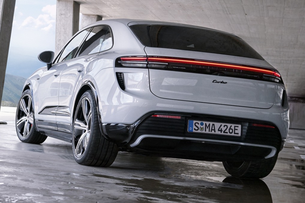 fricaFilms1's tweet photo. NOTICIAS DE LA SEMANA🗞️
#Porsche lanzó una nueva generación del #Macan, que ahora es eléctrica para avanzar en su plan de electrificar su gama.
Habrá 4 opciones de motor, pero sólo se revelaron dos: una con 408 CV, 650 Nm y 613 km de auto. y otra con 639 CV, 1.130 Nm y 591 km. https://t.co/E5whhUSIyD