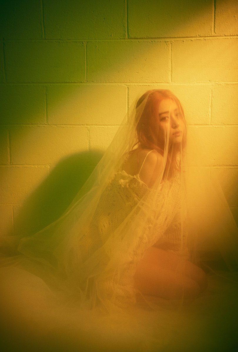 lesserafim_uni's tweet photo. LE SSERAFIM 3rd Mini Album "EASY" 
Concept Photo #1 - SHEER MYRRH

HUH YUNJIN https://t.co/tgElw7Pcvp