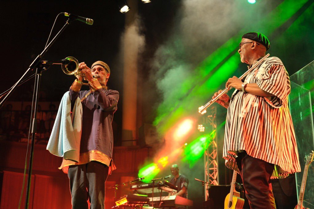 Hotstix tweet media