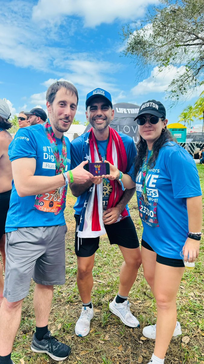 3 palentinos completando la Maratón de Miami 💜 <a href="/DiarioPalentino/">Diario Palentino. Palencia</a>