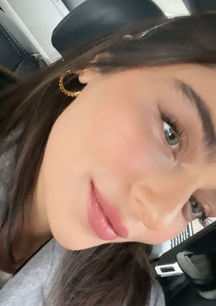 La chica de los ojos lindos 
 #AyçaAyşinTuran 💙