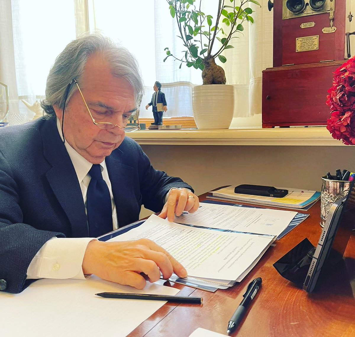 renatobrunetta's tweet photo. Il lavoro della #FVCMS♻️ è quello di attrarre investimenti e intelligenze a #Venezia, città riconosciuta come 'Resilience Hub' dall’ONU, per dar vita a un modello integrato di economia circolare che sia esempio a livello internazionale di tecnologia innovativa e di progresso. https://t.co/YE0VPcrftU