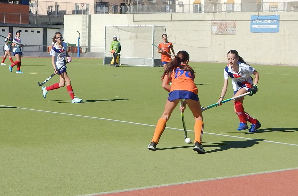 chEstu87's tweet photo. Buena actuación del equipo infantil femenino de Estudiantes'87 @Porgesa @codimar @Clidecem en San Fernando en el IV Campeonato de Andalucía.
¡Seguimos adelante chicas!
#estudiantes87
#porgesa
#codimar
#clidecem
#deportecordoba
#DeporteAndaluz
#deporteandalucia https://t.co/hWuThS3AaN