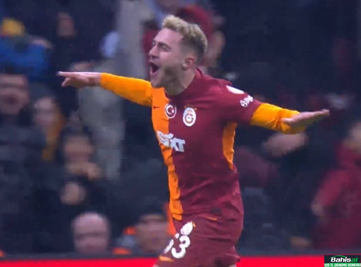 Galatasaray taraftarları, Barış Alper Yılmaz’ın attığı golden sonra 143.9 desibel sesle tekrardan dünya rekoru kırdı. (Guinness World Records)