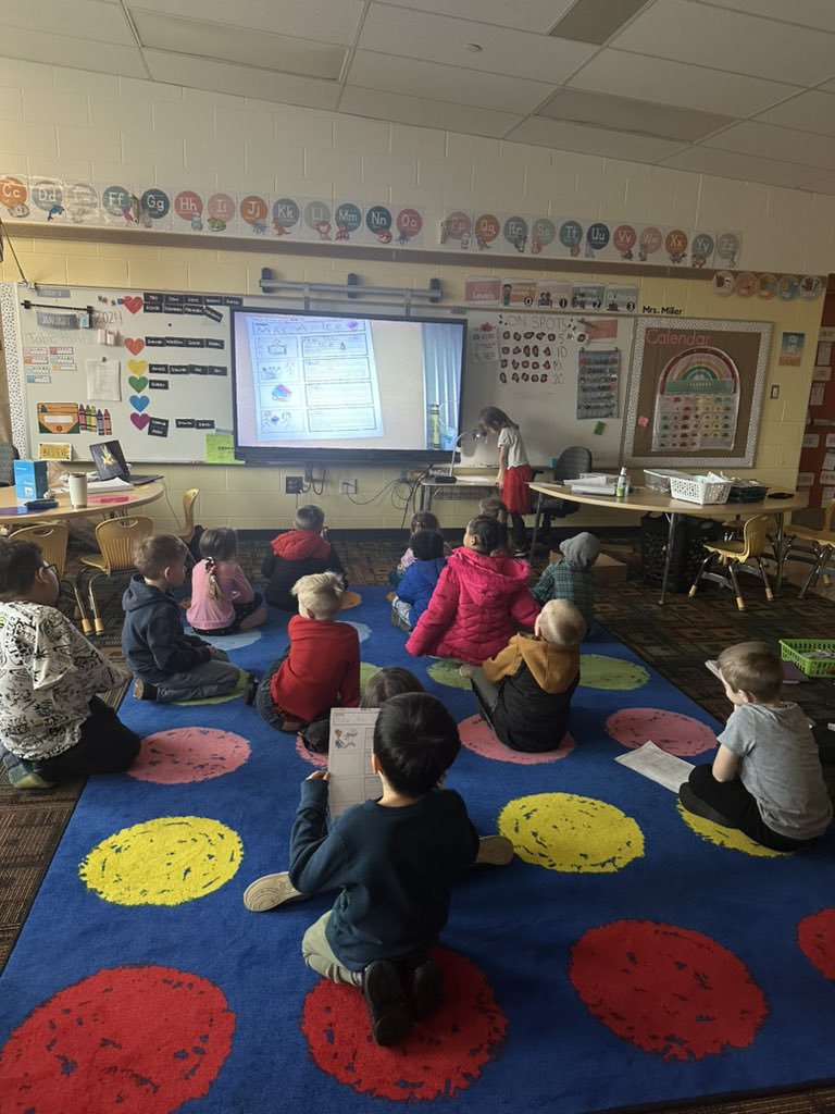 bgabbard104's tweet photo. I love seeing these young authors share their writing!! #onelinden #kinderscan @KatieMillerEd https://t.co/faAgrHBWyU