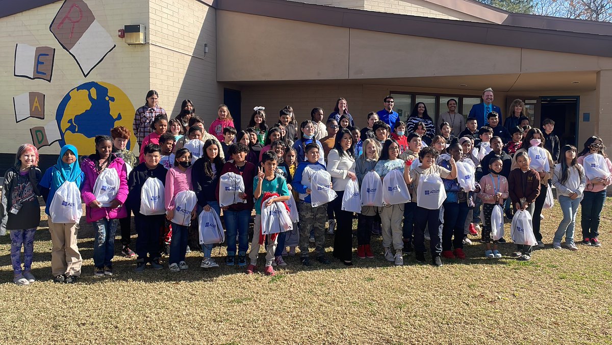 SegottaJones's tweet photo. Harold W. Smith School was selected to host the launch of @AZTreasurerYee's AZ529 Future Career Art Contest today in @GESD40! Treasurer Yee met with 5th graders to discuss saving for future college and career plans. Students teamed up to draw their dream jobs. @SegottaJones https://t.co/nmevb8lpFw