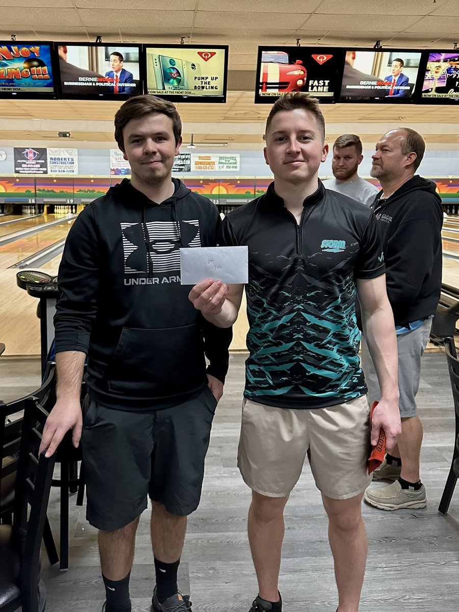SaloBrendan's tweet photo. Runner up at the HIMMLERS PRO SHOP BAKER DOUBLES with Nolan White last night in a 65 team field.

@Storm_Nation Phaze 2 @RotoGripBowling RST X-2
@900Global Zen Gold Label

#StormNation #SquadRG #StrikingWorldwide https://t.co/eOommDby0c