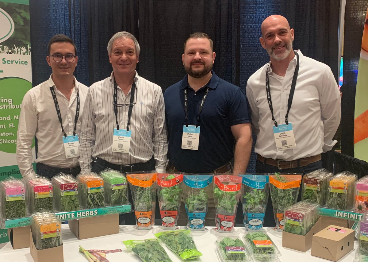 producenews's tweet image. Industry leaders from throughout the fresh produce supply chain gathered in Hollywood, FL, Jan. 22-24 at the Seminole Hard Rock Hotel &amp;amp; Casino for the 2024 #GOPEX show. Check out more photos: bit.ly/3HDxkrV
#GOPEX2024 #producenews #sightings #theproducenews