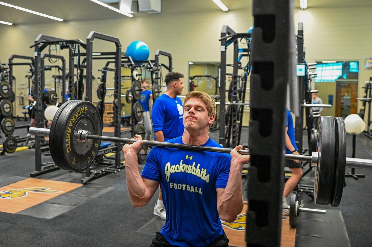 GoJacksFB's tweet photo. Focused. 👀

#GoJacks 🐰🏈 https://t.co/RbjlyzffZB