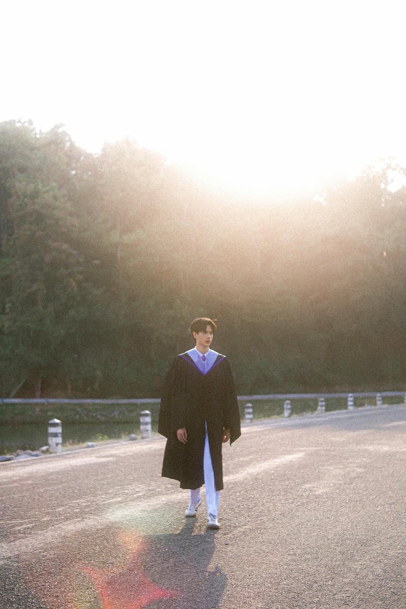 dontgetmeewrong's tweet photo. ⠀᜴⠀⠀𖫲 latte.tnc ⟡⠀✧ ✦⠀⠀
🐶🤎
Fujifilm 📷
Photo by Shiawase しあわせ
#LatteGraduationDay
#LatteTNC https://t.co/4frdoLkFIS