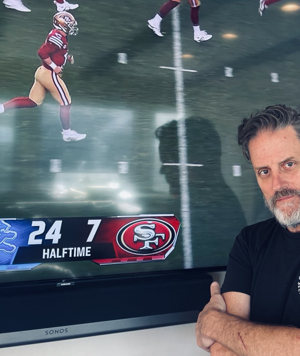 What to do when you’re down in the first half… at work 

Here’s what I saw after the 2nd quarter:

HALFTIME PAUSE - teams get off the field to STOP doing what got them where they are 

COMEBACKS require slowing down to figure out what’s NOT working

Pause to Repurpose