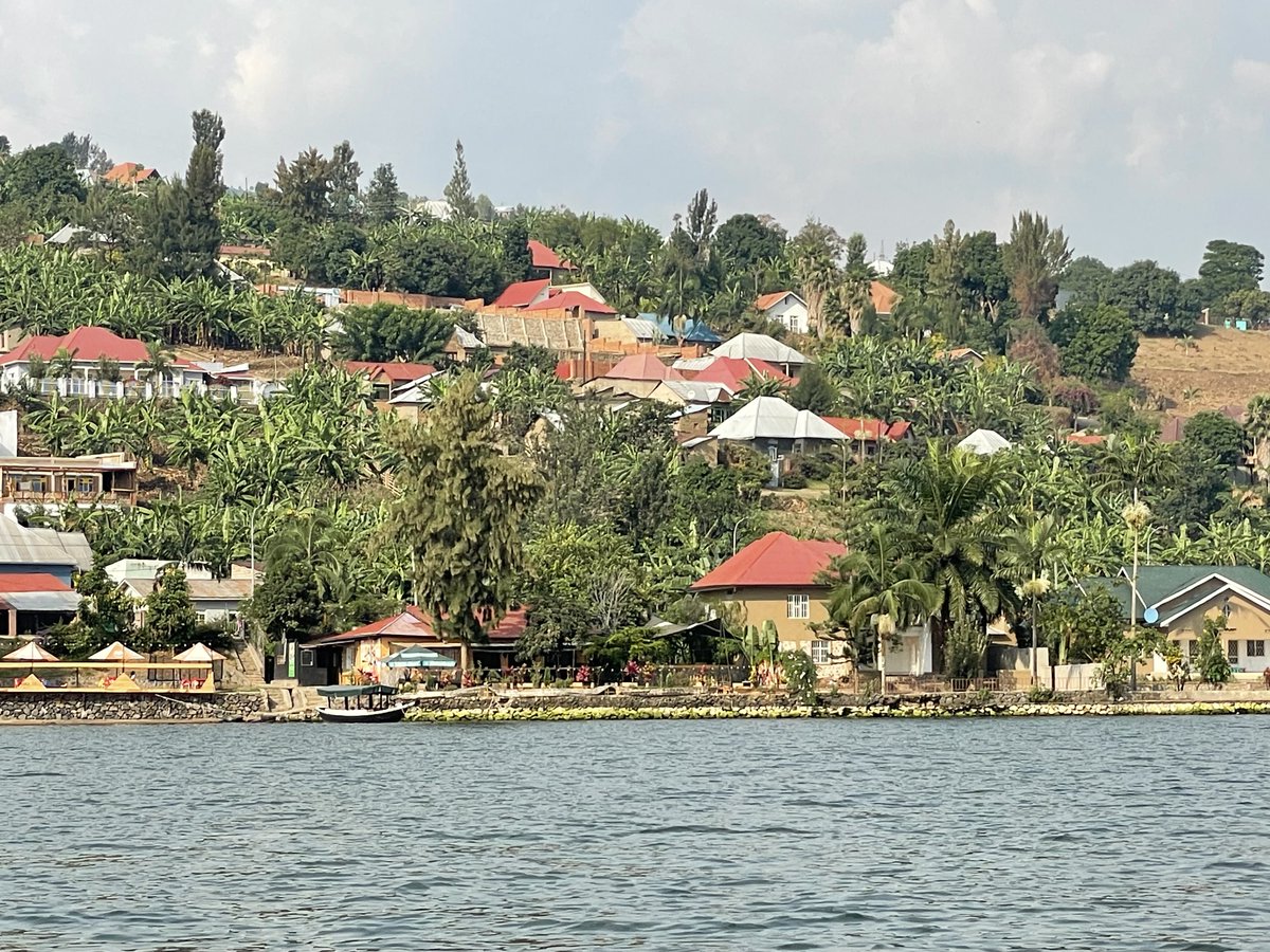 After the exhilarating trek to see the gorillas in the Volcanoes National Forest and visiting the local village of Iby’Iwacu, we spent our next day exploring Lake Kivu, which is one of the African Great Lakes and is bordered by 3 different countries. #travel #photography #rwanda