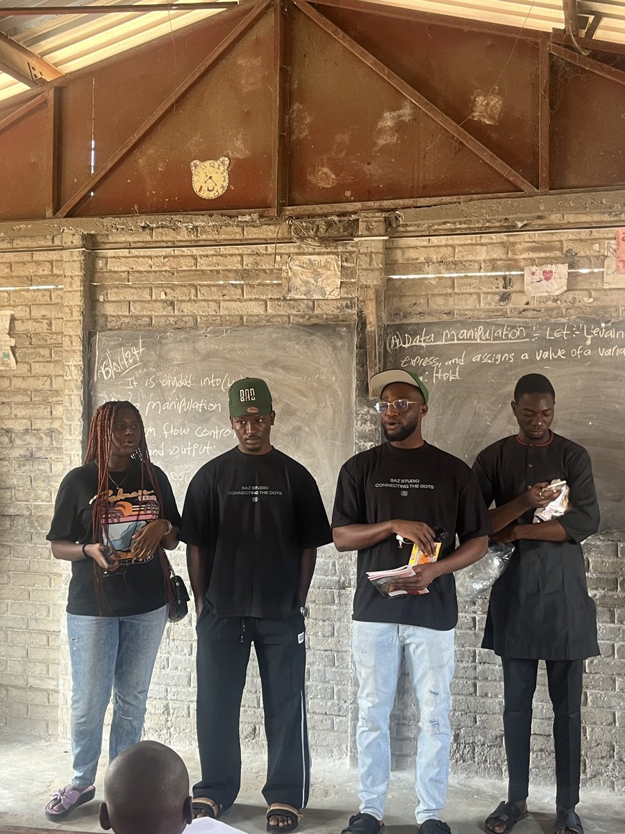 COLGAR5's tweet photo. On the 26th of January 2024, the team went to Fate/Basin Junior and Senior Secondary School,Ilorin,Kwara state to give partial scholarships to pupils and share basic school essentials to them…We also had a quiz competition, food competition… 1/2 https://t.co/y2PoLS51RW
