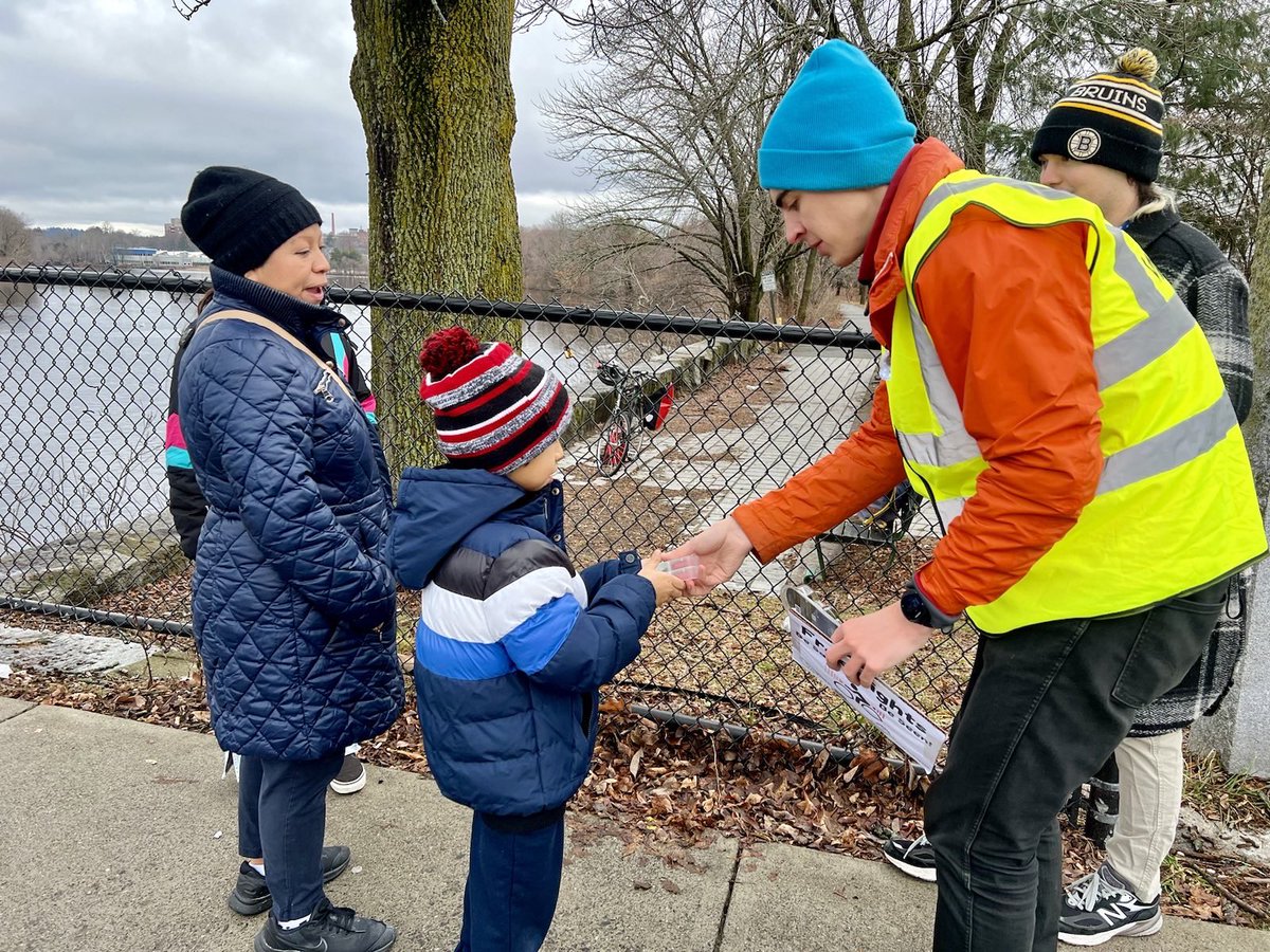 BikeWaltham's tweet photo. Several of our members held a @MassBike #LightsBrigade by Moody St bridge on Sat before our monthly ride. We handed out 25 sets of bike lights to those who needed them. Thank you to our volunteers and @MassBike for making π²riding safer in the dark π‘π¦ https://t.co/CkiWfLFZVt https://t.co/KyRoRHcf4K