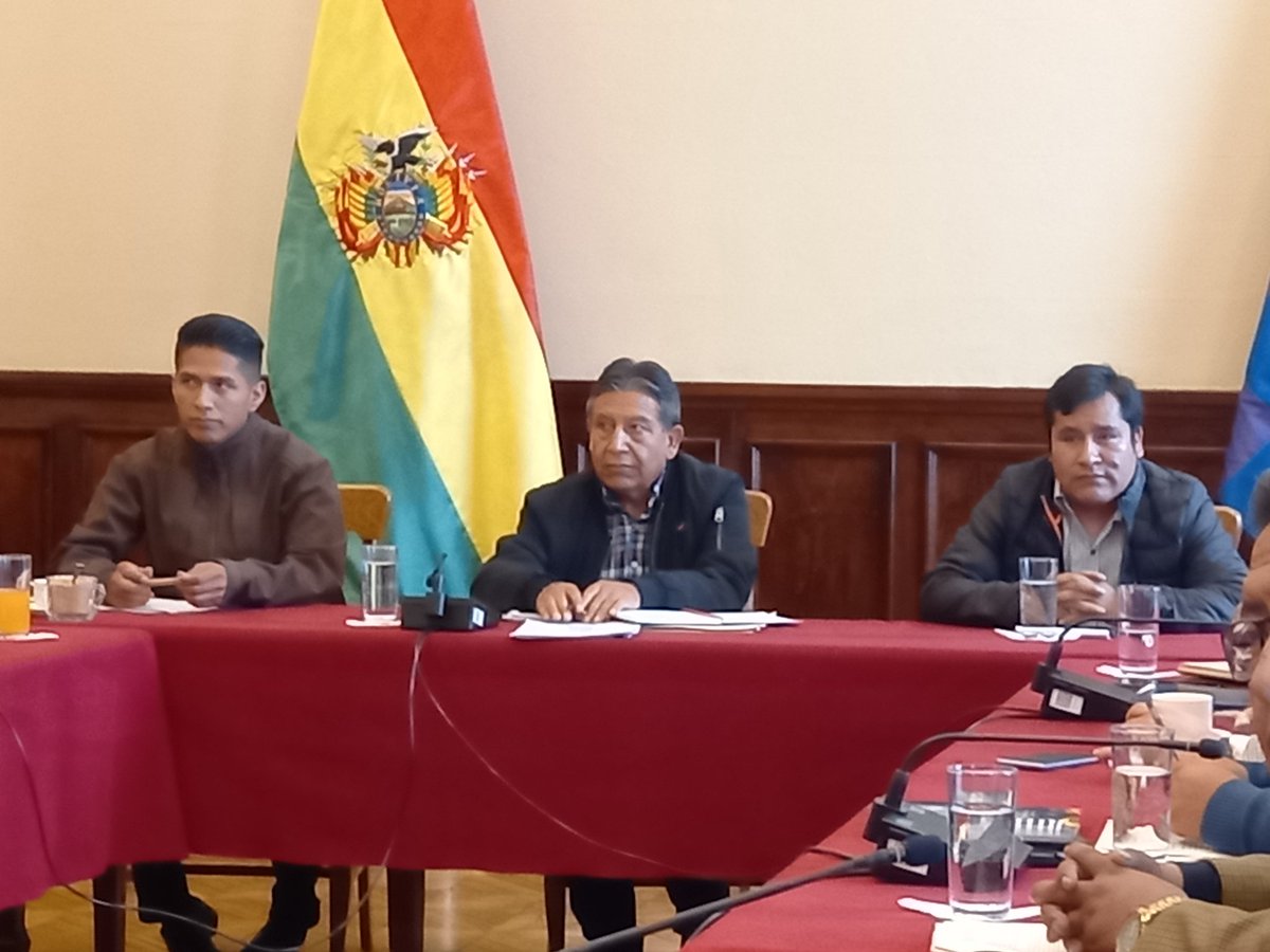 YoelNoticias's tweet photo. #deÚltimo 
#PSinFronteras
Inició la reunión comvocada por @LaramaDavid con participación de Presidentes de ambas cámaras #ALP, jefes de bancada de diferentes fuerzas políticas en procura de reanudar el proceso de preselección de Altas Autoridades del Órgano Judicial. https://t.co/wbDihFTuqQ