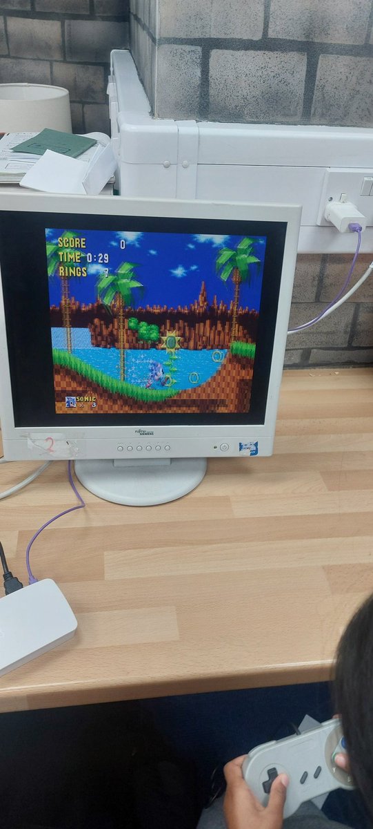 MGLWORLD_Craig's tweet photo. Great fun in the after-school club @HolyNamePrimary as class 8 got  to experience some retro fun with the Raspberry Pi. Sonic the Hedgehog proved to be a massive favourite! #holynamecomputing https://t.co/iWWYWzLMwx
