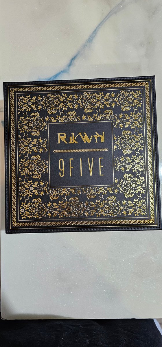 VIP_GIP's tweet image. #GotEm been rocking @9fivers for years now #9FIVE @Raekwon 🕶🔥unboxing video on the way? #YouTube #KingPin 👓 #SpecialEdition