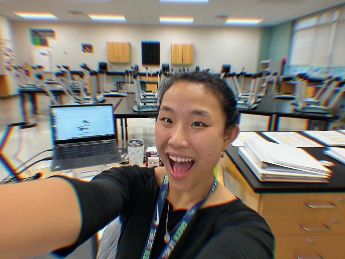 CianaPaye's tweet photo. So excited for Spring Semester with the best kids!! #scienceeducation #biology @GreenLevelHigh #GoGators https://t.co/lN3cALCK8x