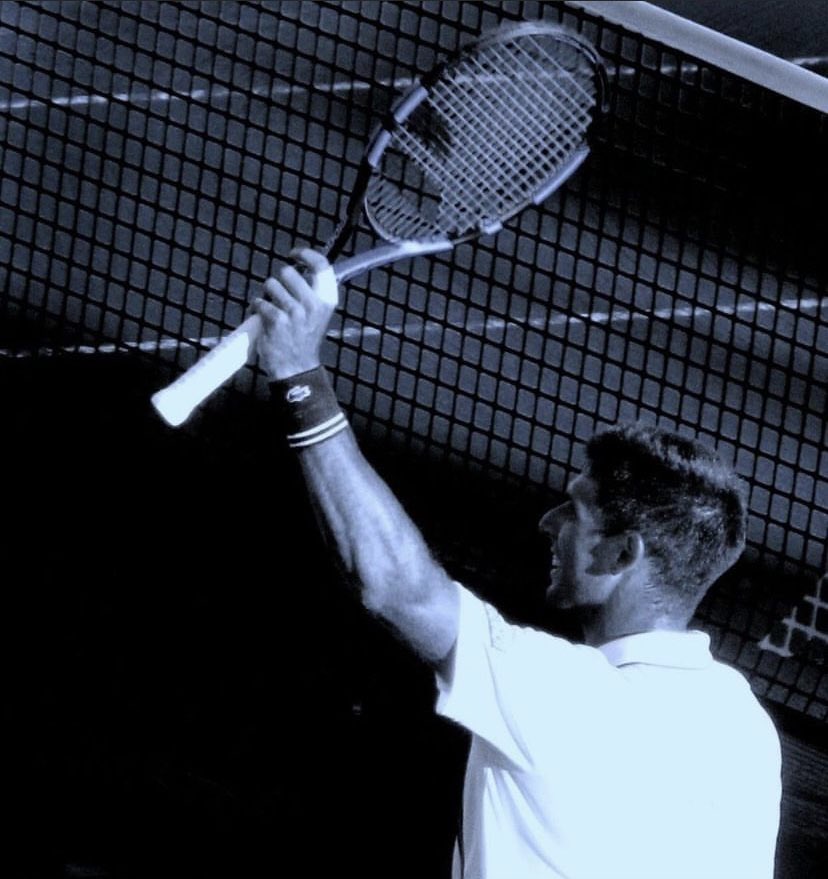 Ferrari_Ale_'s tweet photo. Federico #Delbonis 🇦🇷 si ritira del tennis
Ex numero 33 ATP ed eroe nella vittoria in #DavisCup del 2016, quando sconfisse Karlovic 🇭🇷 nel match decisivo.
L’ultimo torneo del 33enne di Azul resterà il challenger di Santa Fe (chiuso ai quarti contro Vit Kopriva) a ottobre. https://t.co/3dOvj4dvR2