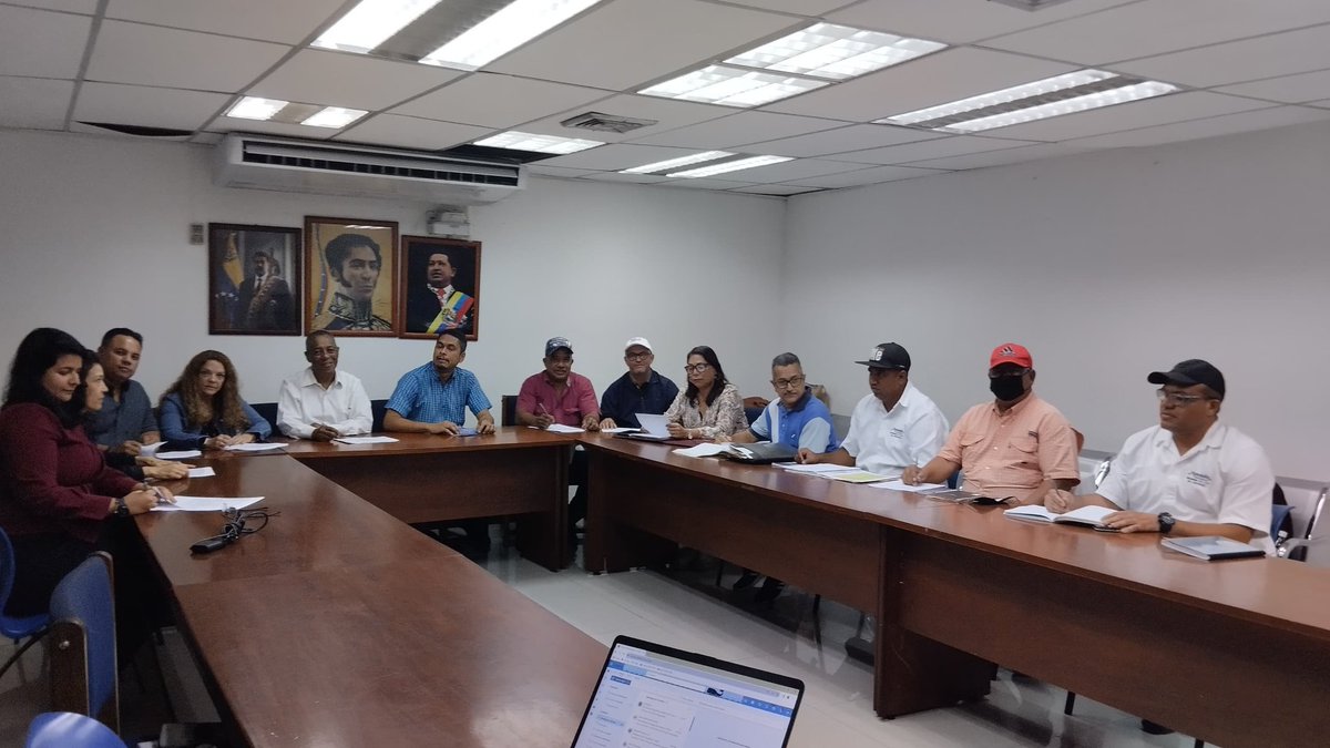 JCSantelizS's tweet photo. #ATENCIÓN #26Ene Desde el 
@MinTrabajoVE se logró la negociación de la Convención Colectiva de Trabajo entre el Sindicato Único Sutra-alimentos-Carabobo y la entidad de trabajo Mondelez VZ, C. A. que beneficiará a más de 167 Trabajador@s y sus familias

#LaPazLeGanaATodo https://t.co/iXpvuyPTJk