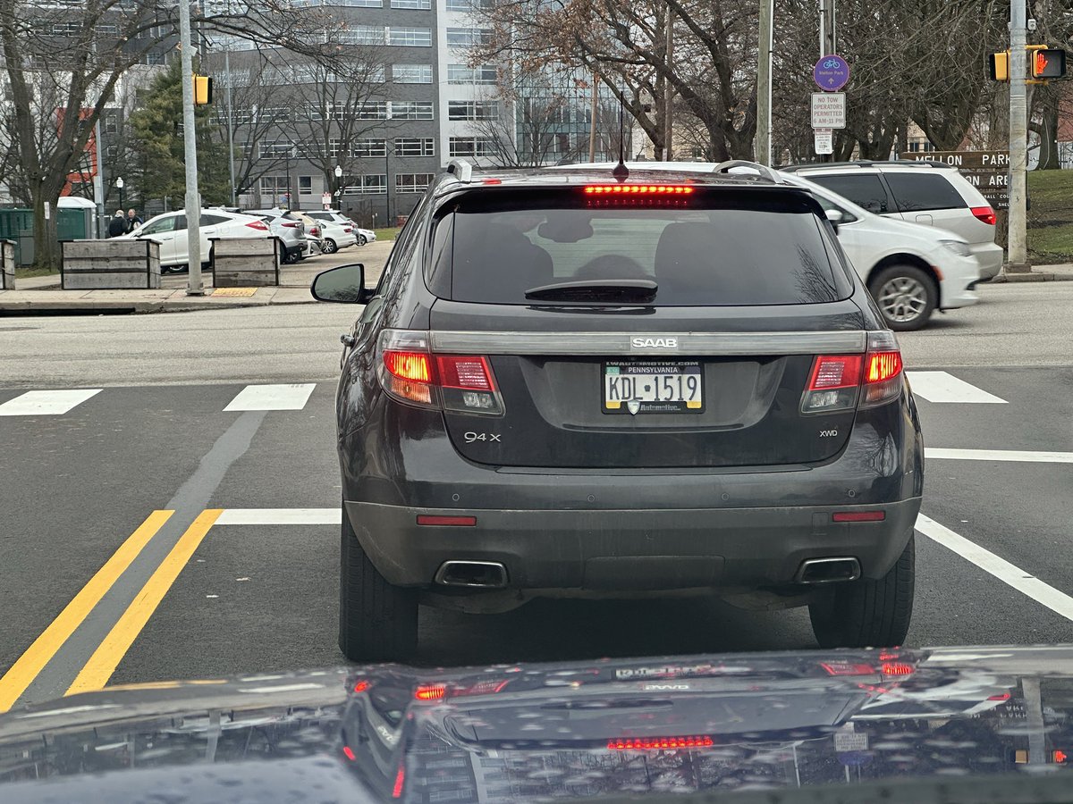 CheersnGears's tweet photo. Here’s a super rare #carspotting ! When’s the last time you saw a #saab 9-4x in the wild? https://t.co/g1fha2Md1C