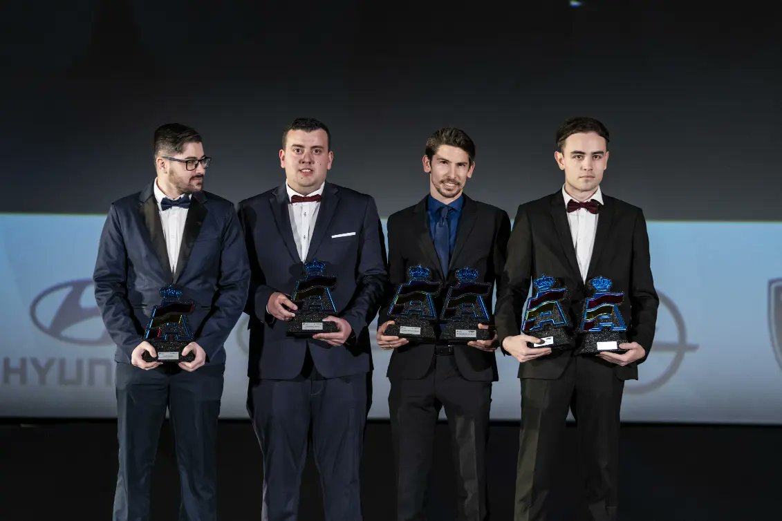 Jose Manuel Sanles (@jsanles13) on Twitter photo Este fin de semana nos desplazamos un año más a Madrid para recoger los trofeos de la temporada 2023 en las galas de la @rfedea y el <a href="/club_simracing/">Club Simracing</a>
Además, nos permitió juntarnos con muchos compañeros del equipo @overlimits_simracing y recoger los trofeos de los 3 🏆 logrados. Este fin de semana nos desplazamos un año más a Madrid para recoger los trofeos de la temporada 2023 en las galas de la @rfedea y el <a href="/club_simracing/">Club Simracing</a>
Además, nos permitió juntarnos con muchos compañeros del equipo @overlimits_simracing y recoger los trofeos de los 3 🏆 logrados.