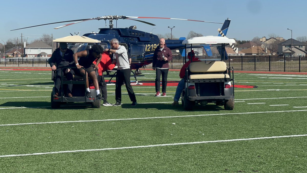 GFloresDISD's tweet photo. Exciting day at Skyline High School as Florida State University arrives in style, landing a helicopter to welcome an exceptional football player. Thrilled to hear about his future plans with FSU! 🚁🏈 #Region1Excellence @MRamirezDISD @REHdz79 @DallasISDSupt @ED_Rivera_DISD https://t.co/a6VIP4cPmV