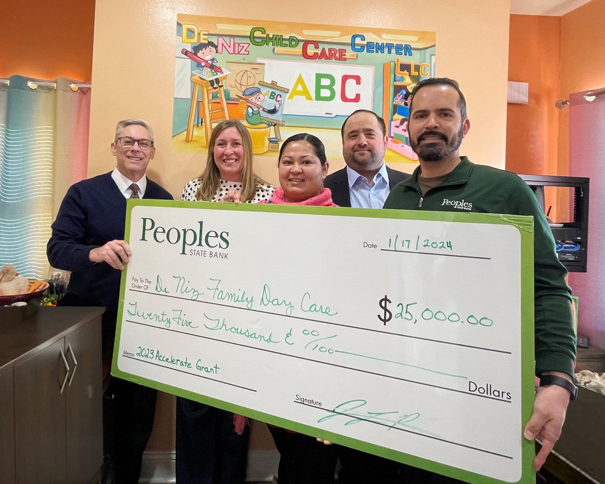 peopleswi's tweet photo. Peoples State Bank provided a $25,000 grant to De Niz Child Care Center, LLC of Milwaukee. The money is part of a Federal Home Loan Bank (FHLB) of Chicago “Community First Accelerate Grant” to support business growth and development of small businesses in Wisconsin and Illinois. https://t.co/DIdWKHOZcJ