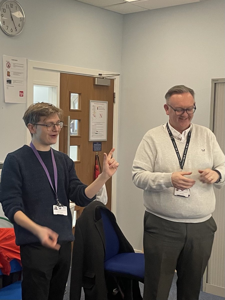 pauline_heeley's tweet image. Today Sean, a previous Nat 4 #SkillsForEmployment student accompanied by Job Coach Ian, delivered a talk to 2 classes of current students on his experience @dfnsearch Well done Sean 👏 We’re all very proud of you #confidence #employability @SLCek @apignat1 @StellaMcManus