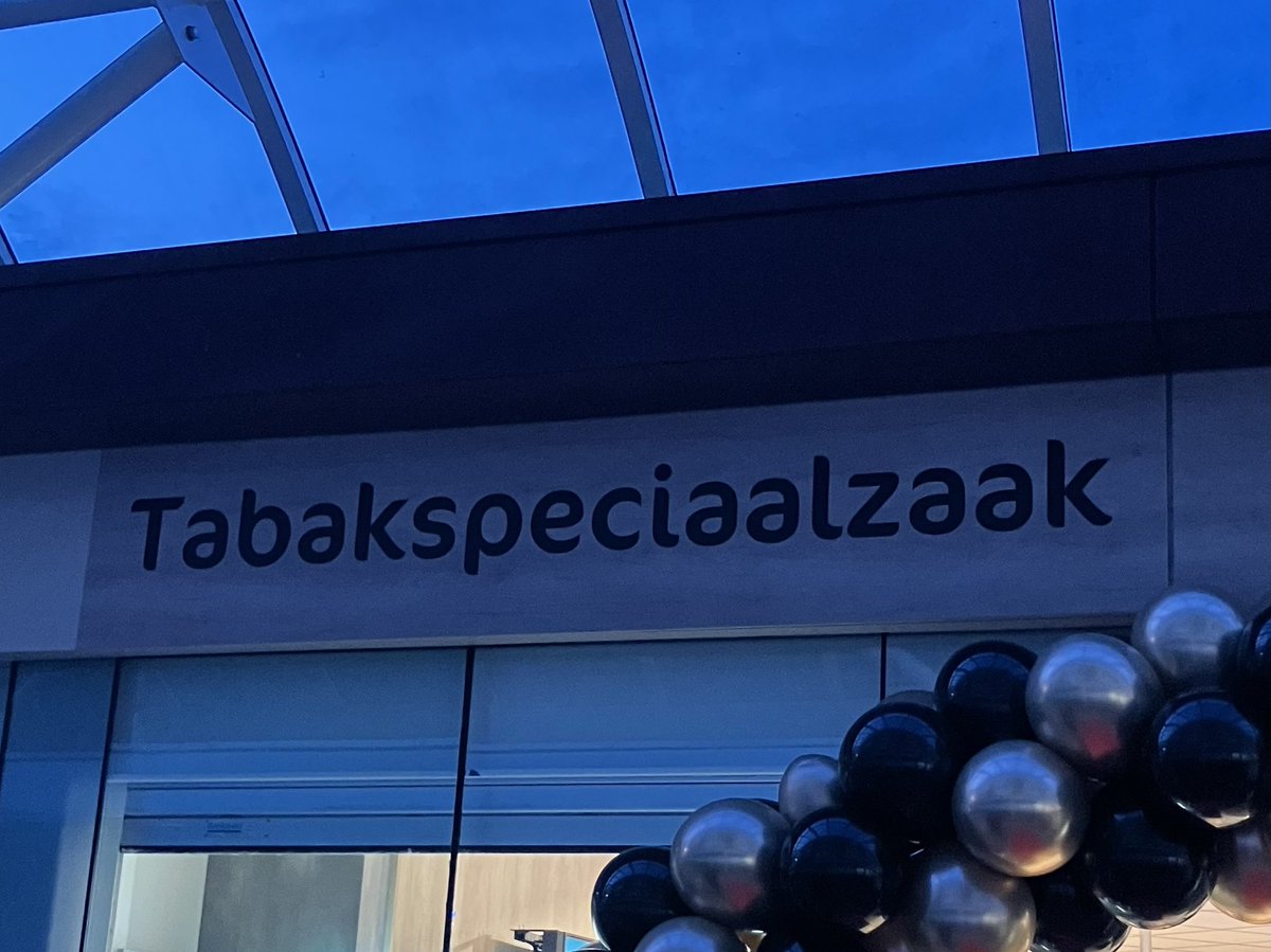 Nieuw geopend in het winkelcentrum hier. Want dat is nu een mooi, fris businessmodel.