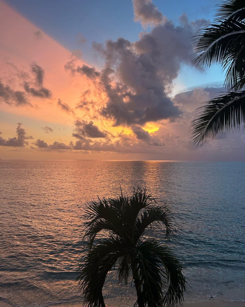 If you're looking for a sign to book that trip — this is it. 🌅​
​
📷:  seaglass_sisters_co​ on IG
​
#VisitUSVI #NaturallyInRhythm #AVibeLikeNoOther #USVirginIslands #USVI #CaribbeanTravel #StCroixUSVI