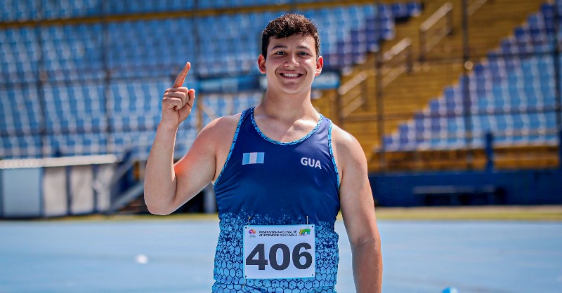 CDAG_Guatemala's tweet photo. 🥇 Él es José Sebastián Albizú, el guatemalteco que impuso un nuevo récord ⏱nacional el fin de semana en el Torneo AASCA De Atletismo 👟
Cónoce su proesa 👉https://t.co/5N4UpqSfLx
#PasiónPorGuatemala #Guatemala #Atletismo #Récord #AASCA @fnatletismogt