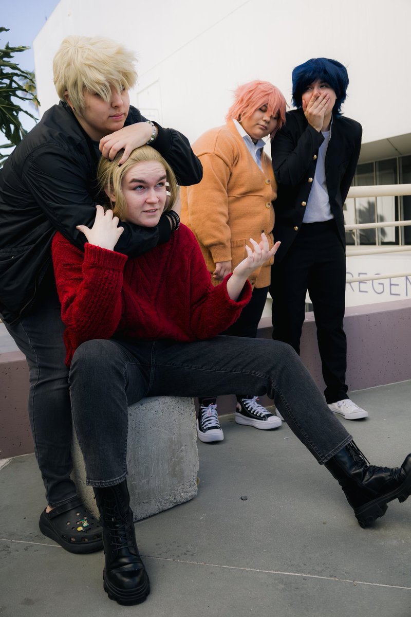 We jamming or something along those lines 🎸🥁 Got the band together for #animelosangeles2024 this year!! 🥰🥰 WATCH THE GIVEN MOVIE IF YOU HAVENT!! 🎸: me 🥁: @GenosGemGenson 🎤: @irlpetraral 🎸: @HeckingColdOut Photo by @diotheleo @BranMci @JJGrelle @ImMrTransistor…