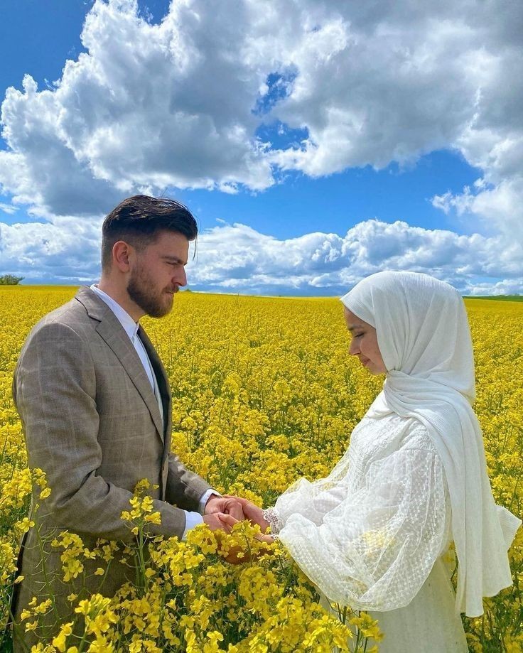 merveniizZ21's tweet photo. "Belki de sevincin çok yakındır, Allah'a ﷻ güven".. https://t.co/517S5f4vcf