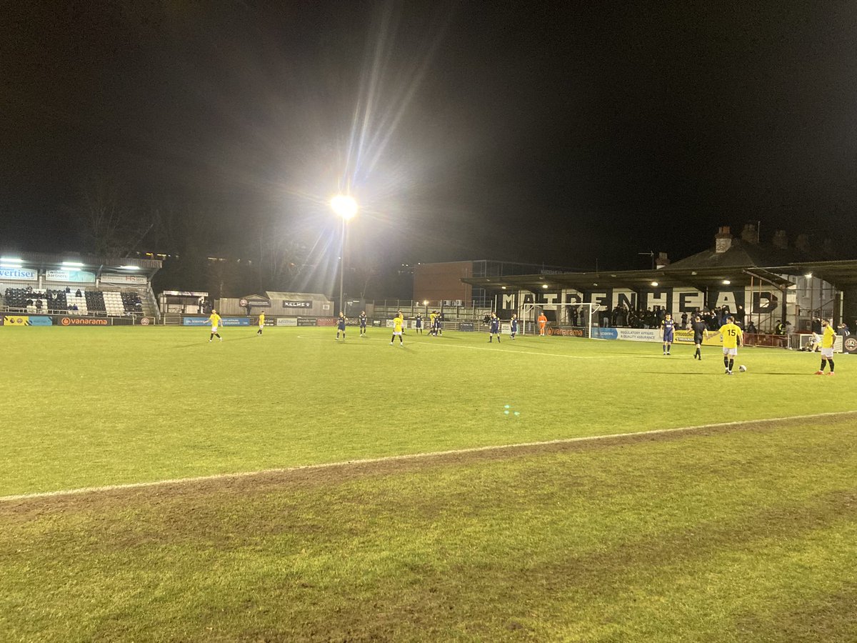 Here at National League @MUFCYorkRoad as they host Step 5 @MiltonUnited in our @BerksandBucksFA Senior Cup🏆 

Place against @MKDonsFC in the Quarter Final awaits the winner.

A lot of great people at Milton and they deserve an occasion like this 🙌🏻⚽️

#BBFACountyCups #NonLeague