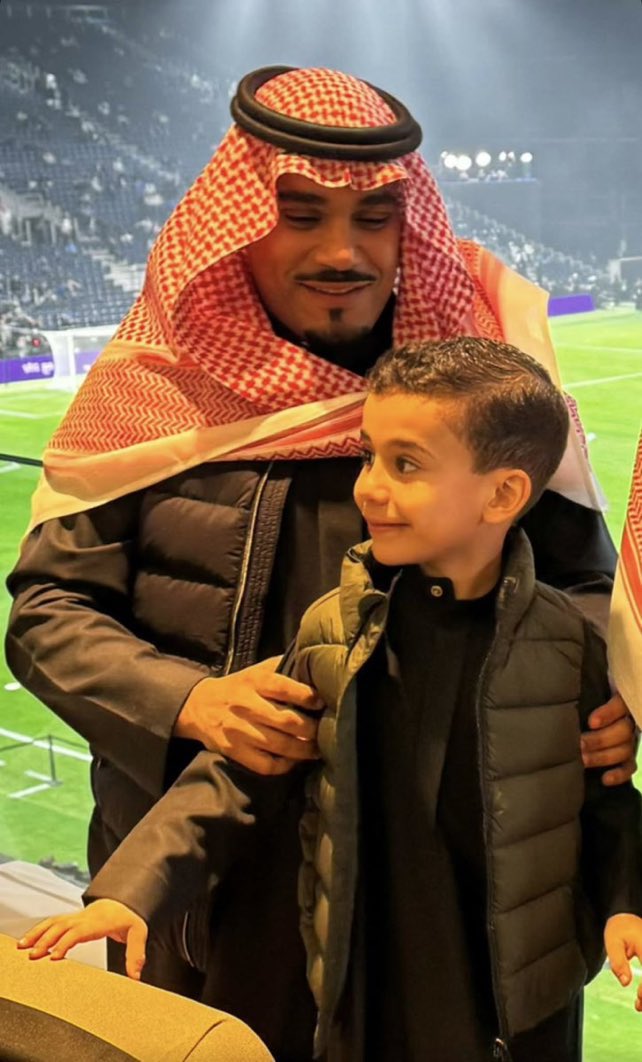 حضور صاحب السمو الملكي الأمير تركي بن هذلول ال سعود بملعب #المملكة_ارينا في مباراة #الهلال_انتر_ميامي 
-#تركي_بن_هذلول 

#السعودية  #كأس_موسم_الرياض  
#الهلال #انترميامي #موسم_lلرياض