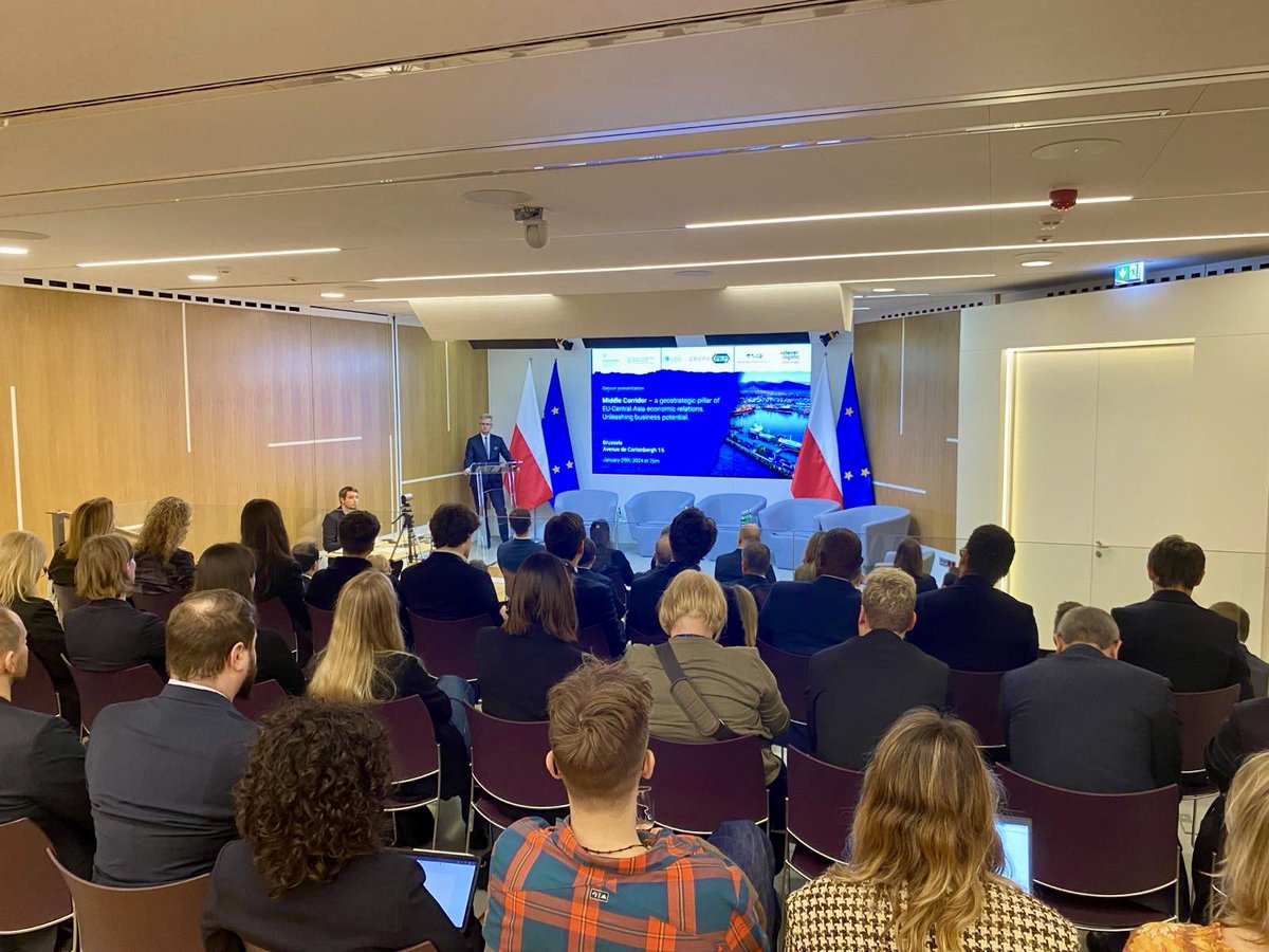 PLintheEU's tweet photo. A report presentation followed by a conference on the Middle Corridor as a Geostrategic Pillar of 🇪🇺 - #CentralAsia relations is underway at the 🇵🇱 #PermRep.

The event takes place on the sidelines of the ongoing Global Gateway EU - Central Asia Investors Forum. https://t.co/6dmB9aHUNt