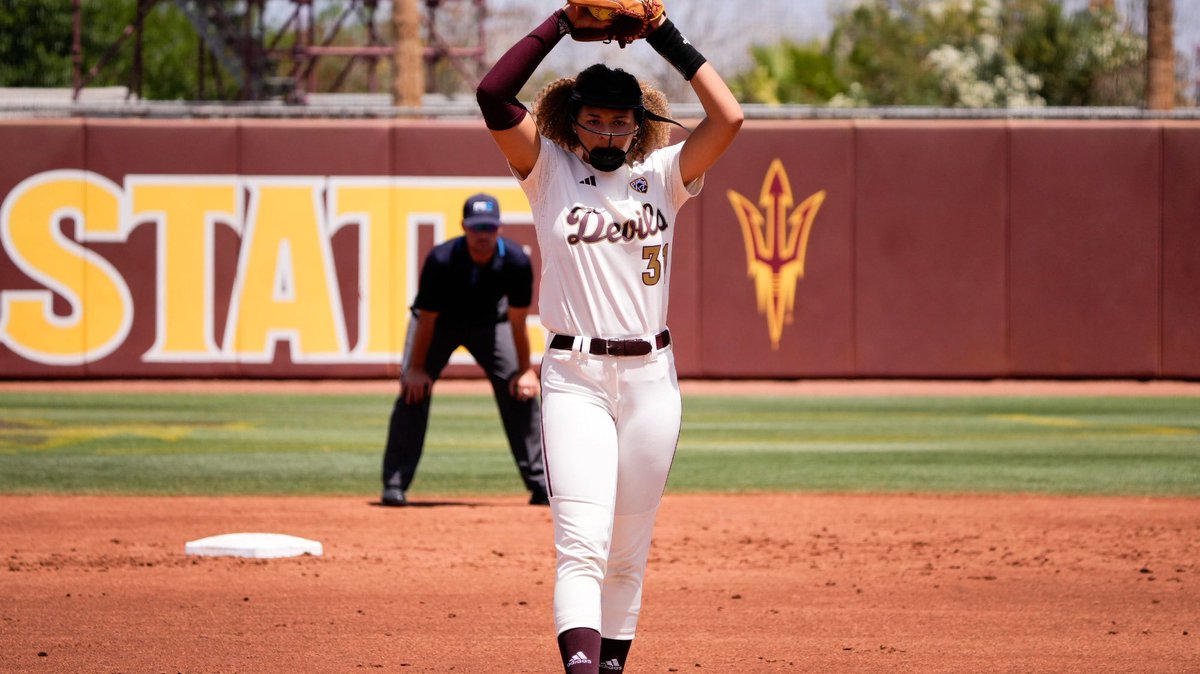 SoftbalAmerica's tweet photo. Who could be in the next wave of All-Americans? @BradyVernon gives us 20 players that could be breakout stars this upcoming season. 

🔗 https://t.co/h8nkCKrn8j https://t.co/7m0kcuA86F