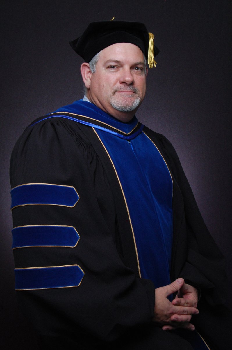 iau_la's tweet photo. 🏅 In a tribute to academic distinction, IAU proudly announces Dr. Joseph Siegmund as the Professor of the Year 2023 and Md Faisal Ahmed as the MBA Student of the Year.

👀 Read more, please click: https://t.co/U96RhtV06o https://t.co/8tuFMrj0U6