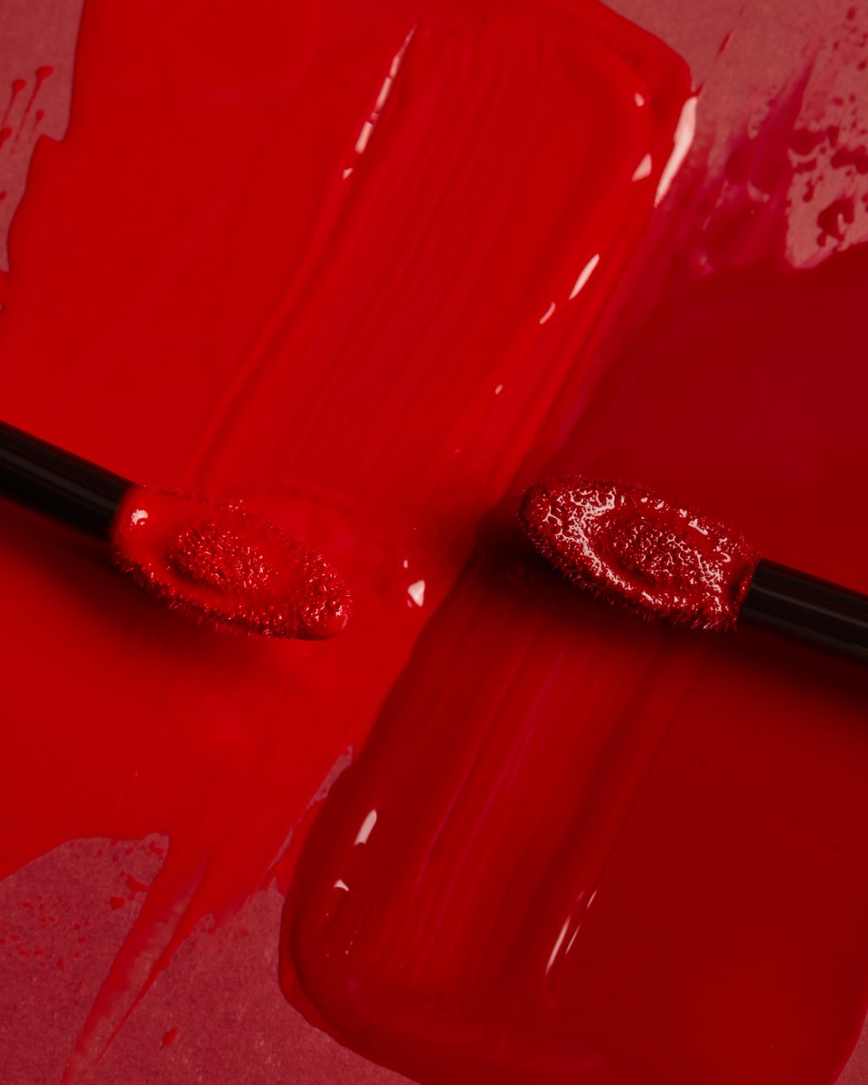 ¿Ready para brillar toda la noche?

Consigue el 🌟GLOW UP🌟 definitivo en tus labios con SHINE LOUD, nuestro pintalabios permanente con brillo a prueba de ¡todo!

¿El resultado? Labios ultrabrillantes y pigmentados con hasta 16 horas de duración.

#nyxcosmetics_es #shineloud