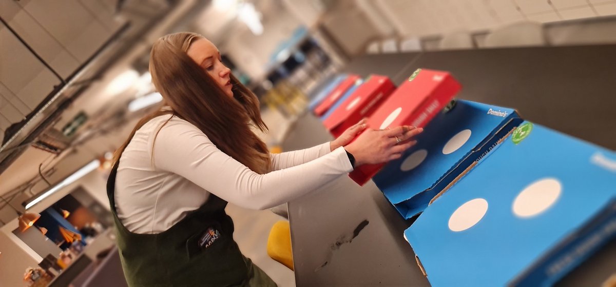 dotnetnotts's tweet image. Wahoo! Pizza time! Thanks so much to the wonderful @RebelRecruiters for sponsoring our food and soft drinks for tonight&apos;s #dotnetnotts!