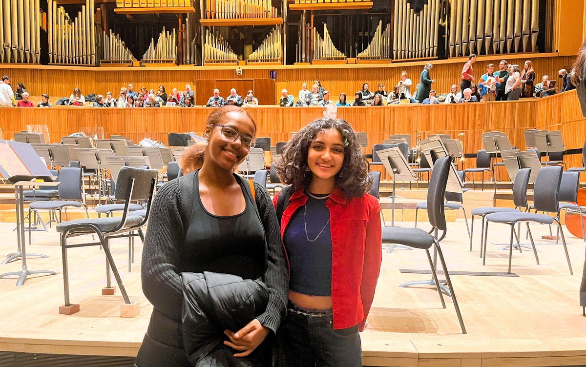 SydenhamHigh's tweet image. ✨ Mesmerised by @LPOrchestra rendition of Berlioz's Symphonie Fantastique! 🎻 Our Sixth Formers were captivated by the revolutionary storytelling, which will enrich their A Level Course for sure. 🎶 #forgeyourownpath #fearnothing #musicmatters